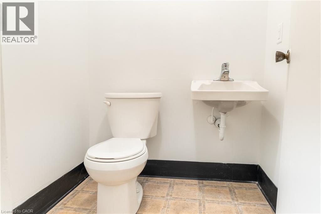 643 Albert Street Unit# 2, Waterloo, Ontario  N2L 3V5 - Photo 23 - 40794074