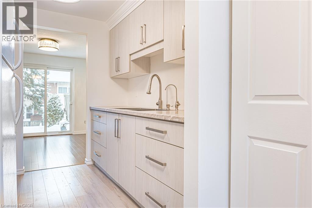 643 Albert Street Unit# 2, Waterloo, Ontario  N2L 3V5 - Photo 7 - 40794074