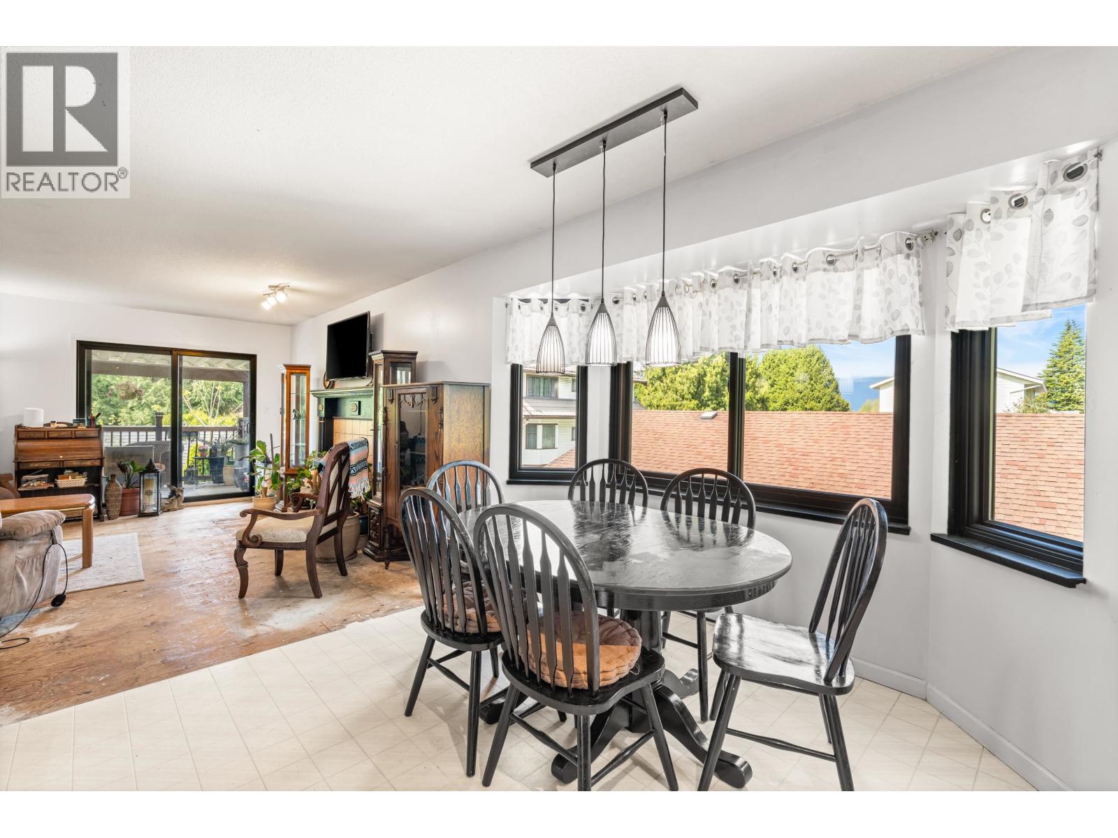 12019 206 Street, Maple Ridge, British Columbia  V2X 1T8 - Photo 5 - R3074160