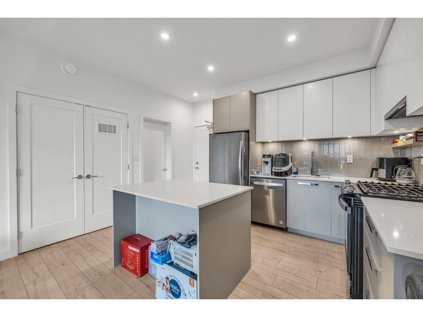 325 13788 76 Avenue, Surrey, British Columbia  V3W 3V9 - Photo 7 - R3074058