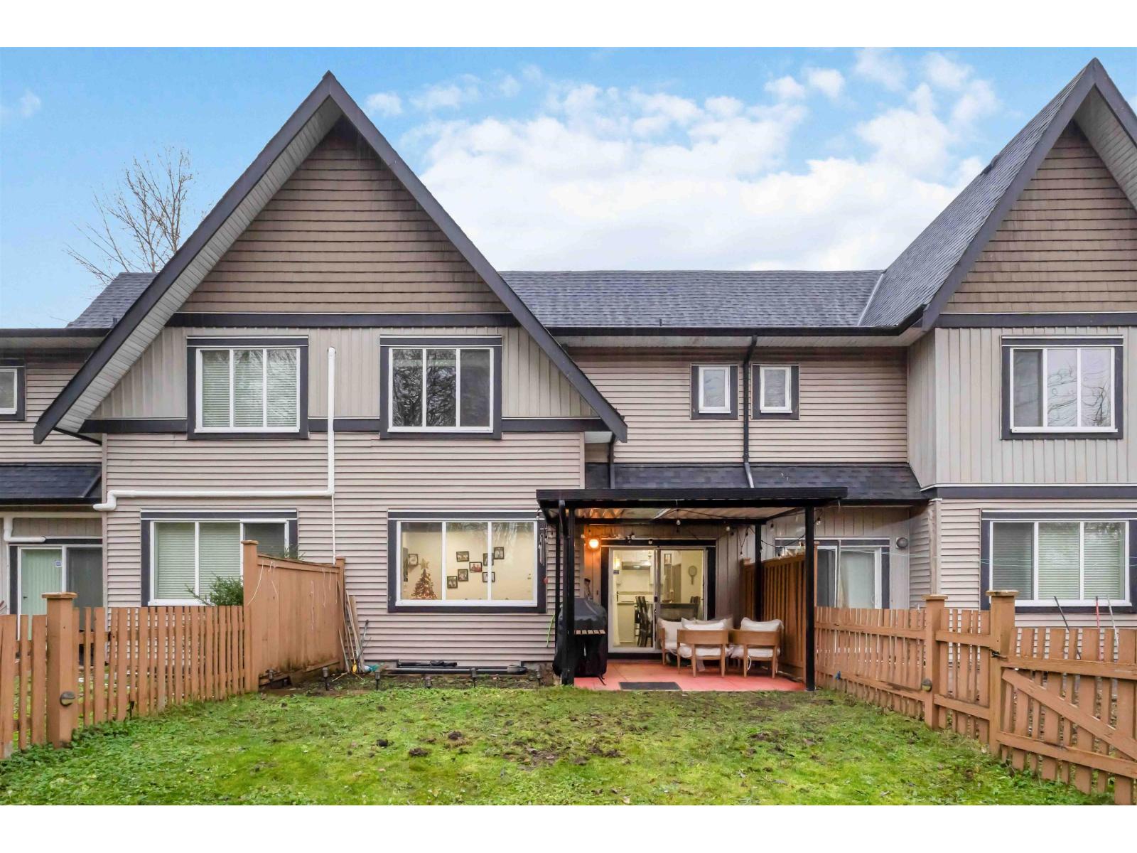 109 6739 137 Street, Surrey, British Columbia  V3W 9C4 - Photo 3 - R3071062