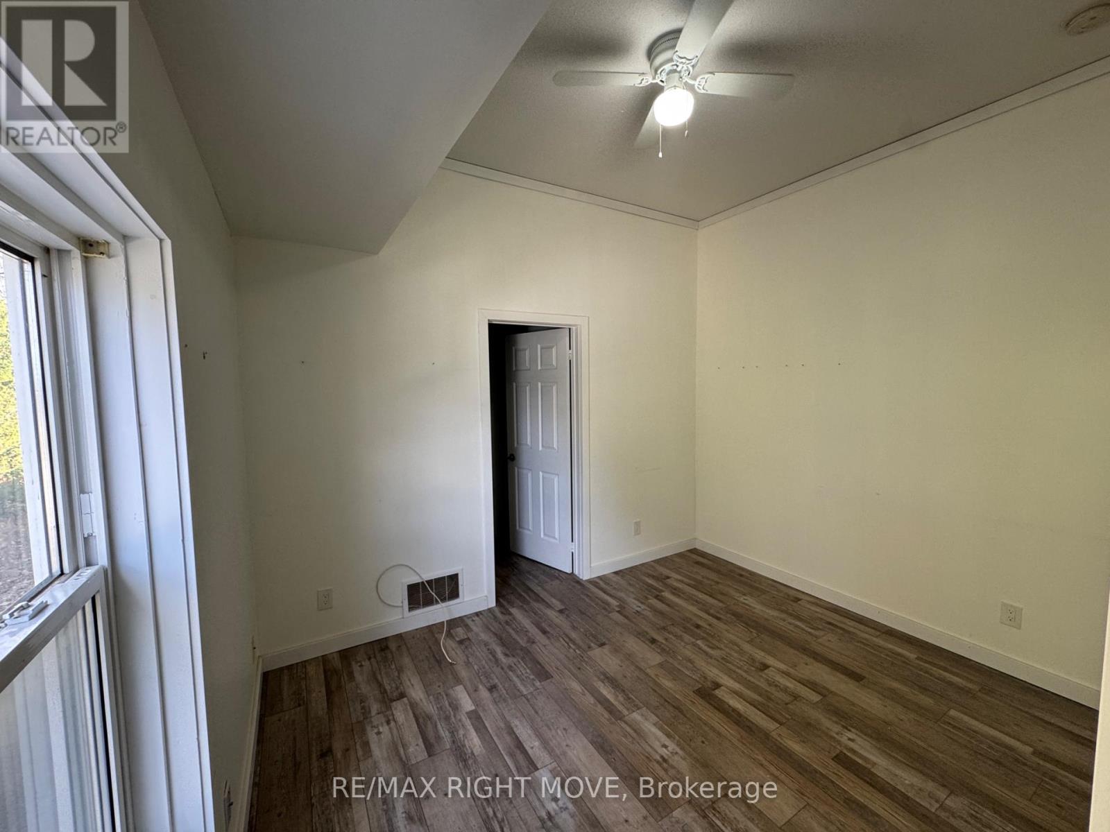 11b - 4337 Burnside Line, Severn, Ontario  L3V 6H4 - Photo 2 - S12538412