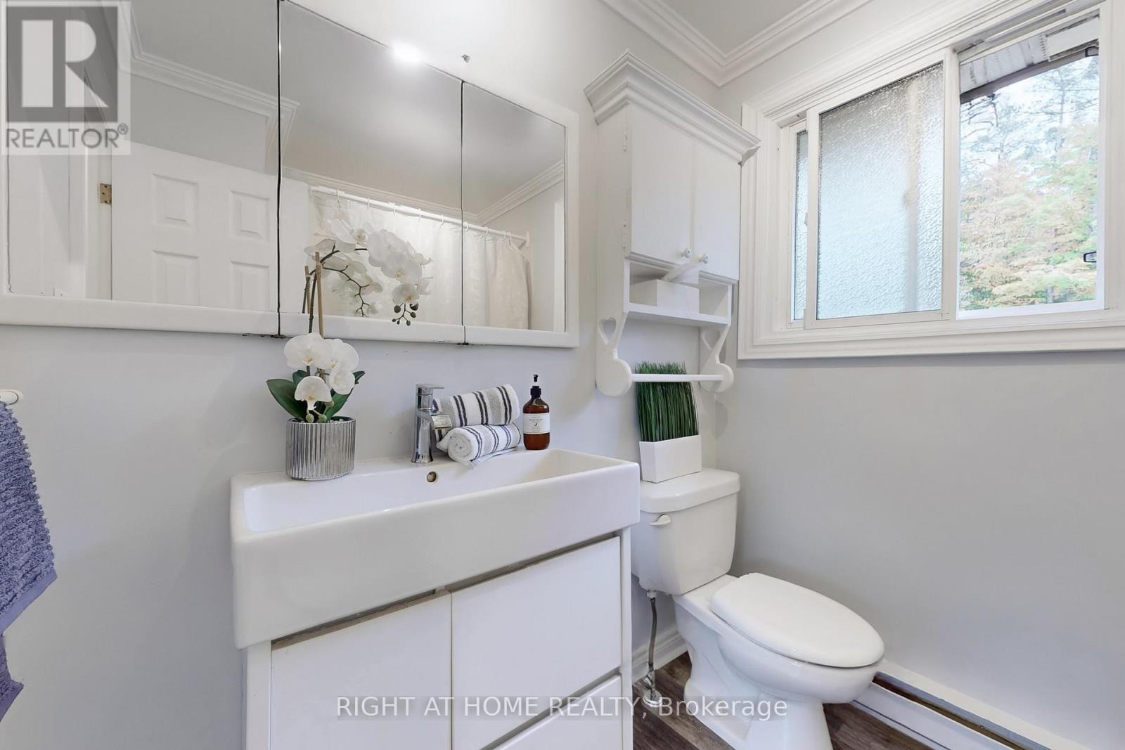 1243 Crossland Road, Springwater, Ontario  L9X 1B3 - Photo 10 - S12574174