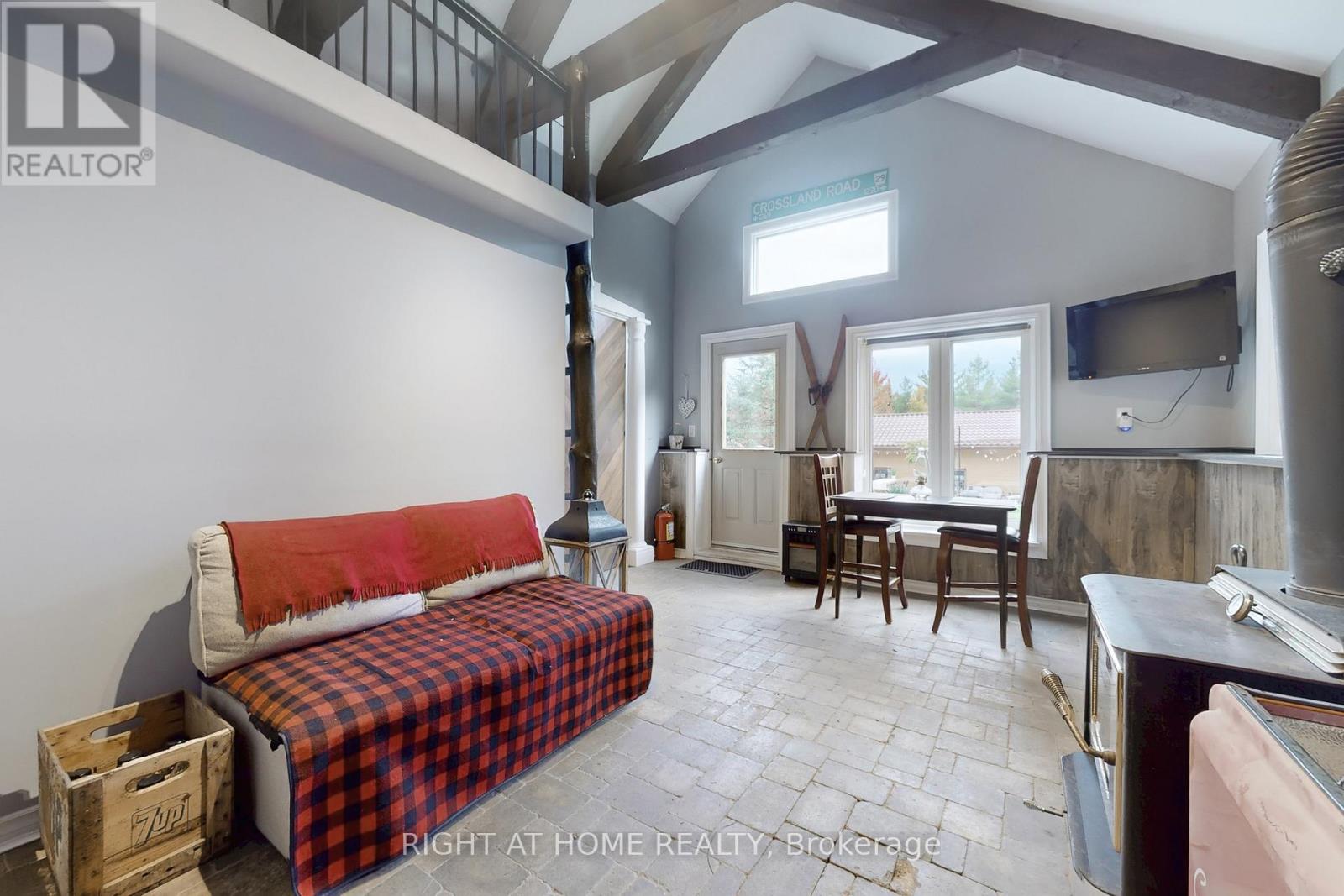 1243 Crossland Road, Springwater, Ontario  L9X 1B3 - Photo 21 - S12574174