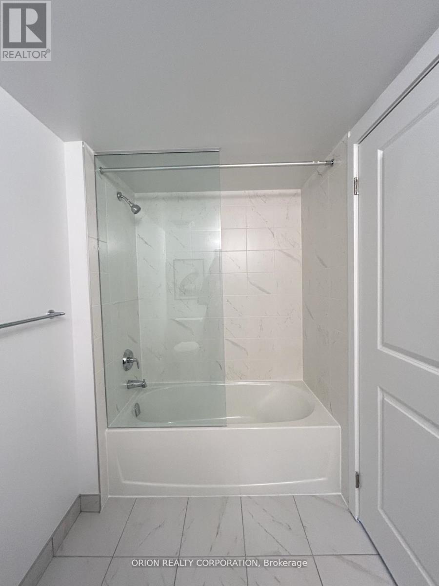 811 - 1455 Celebration Drive, Pickering, Ontario  L1W 1L8 - Photo 11 - E12637282