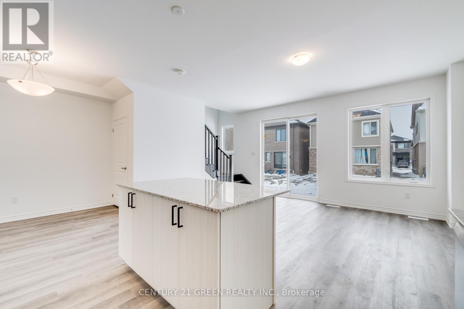 64 Histand Trail, Kitchener, Ontario  N2R 0S2 - Photo 18 - X12636990