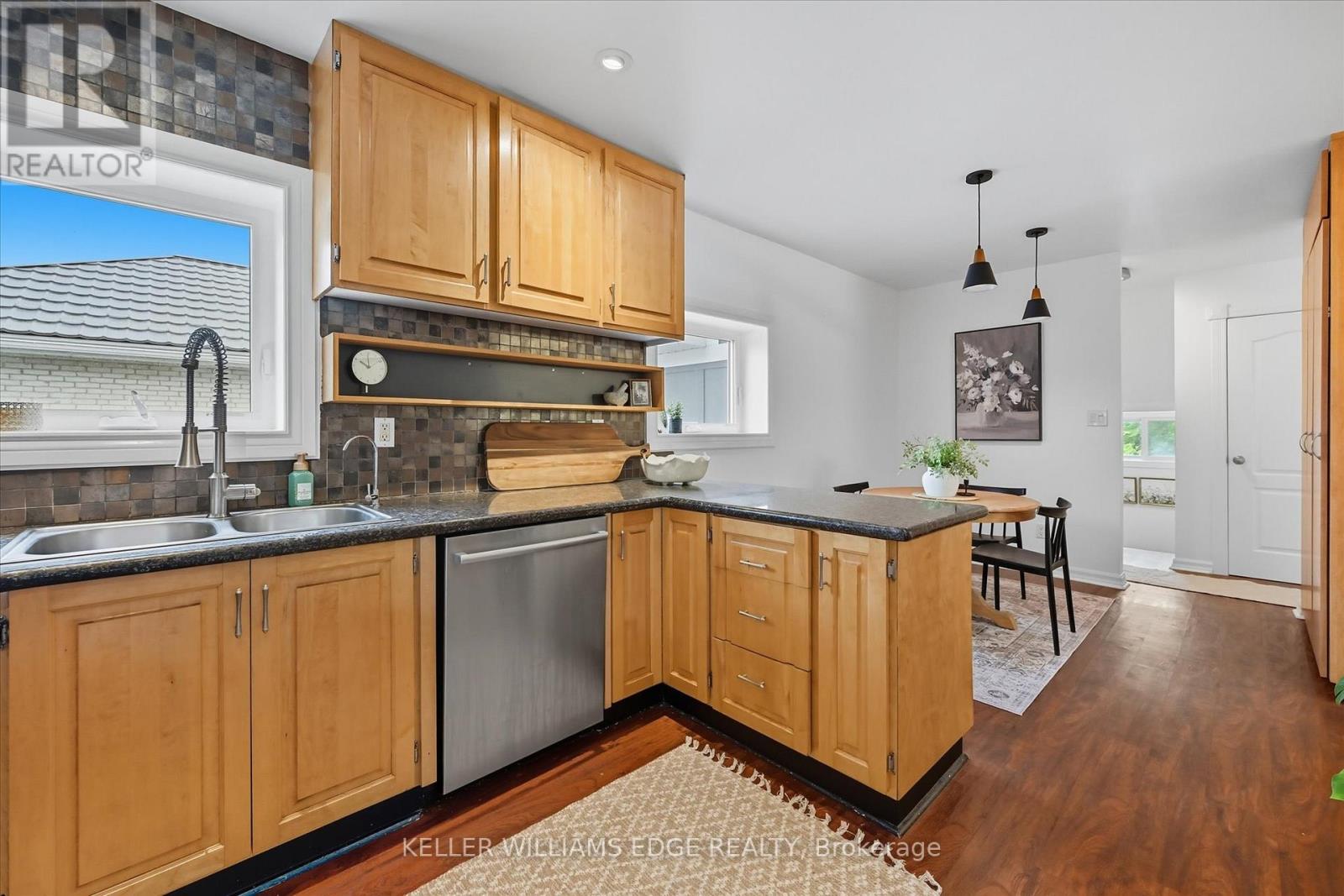 1348 Augustine Drive, Burlington, Ontario  L7P 2M8 - Photo 15 - W12637298