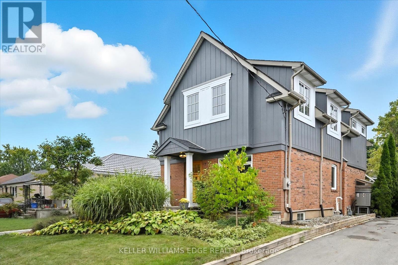 1348 Augustine Drive, Burlington, Ontario  L7P 2M8 - Photo 2 - W12637298