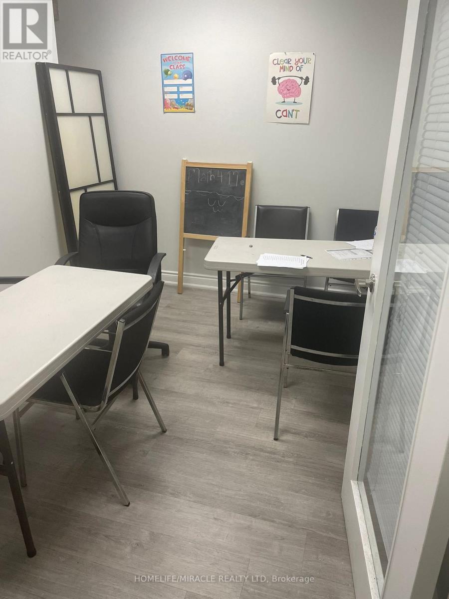 209 - 10095 Bramalea Road, Brampton, Ontario  L6R 0K1 - Photo 7 - W12637316