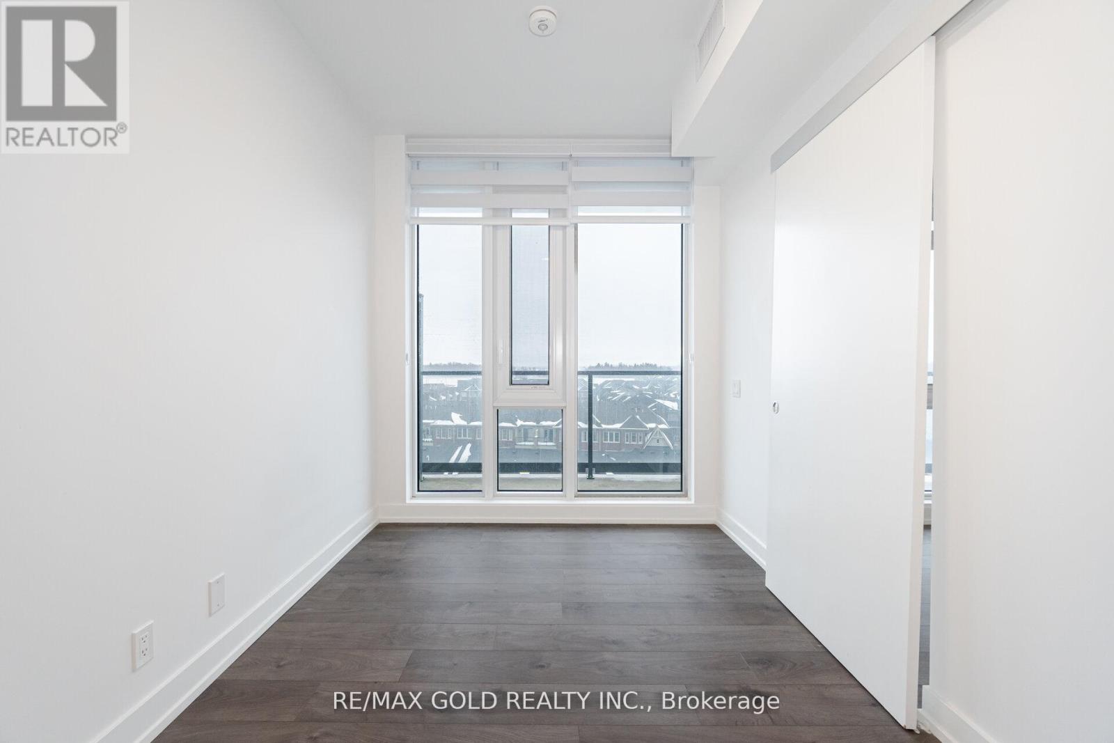 703 - 215 Veterans Drive, Brampton, Ontario  L7A 5L6 - Photo 21 - W12637318