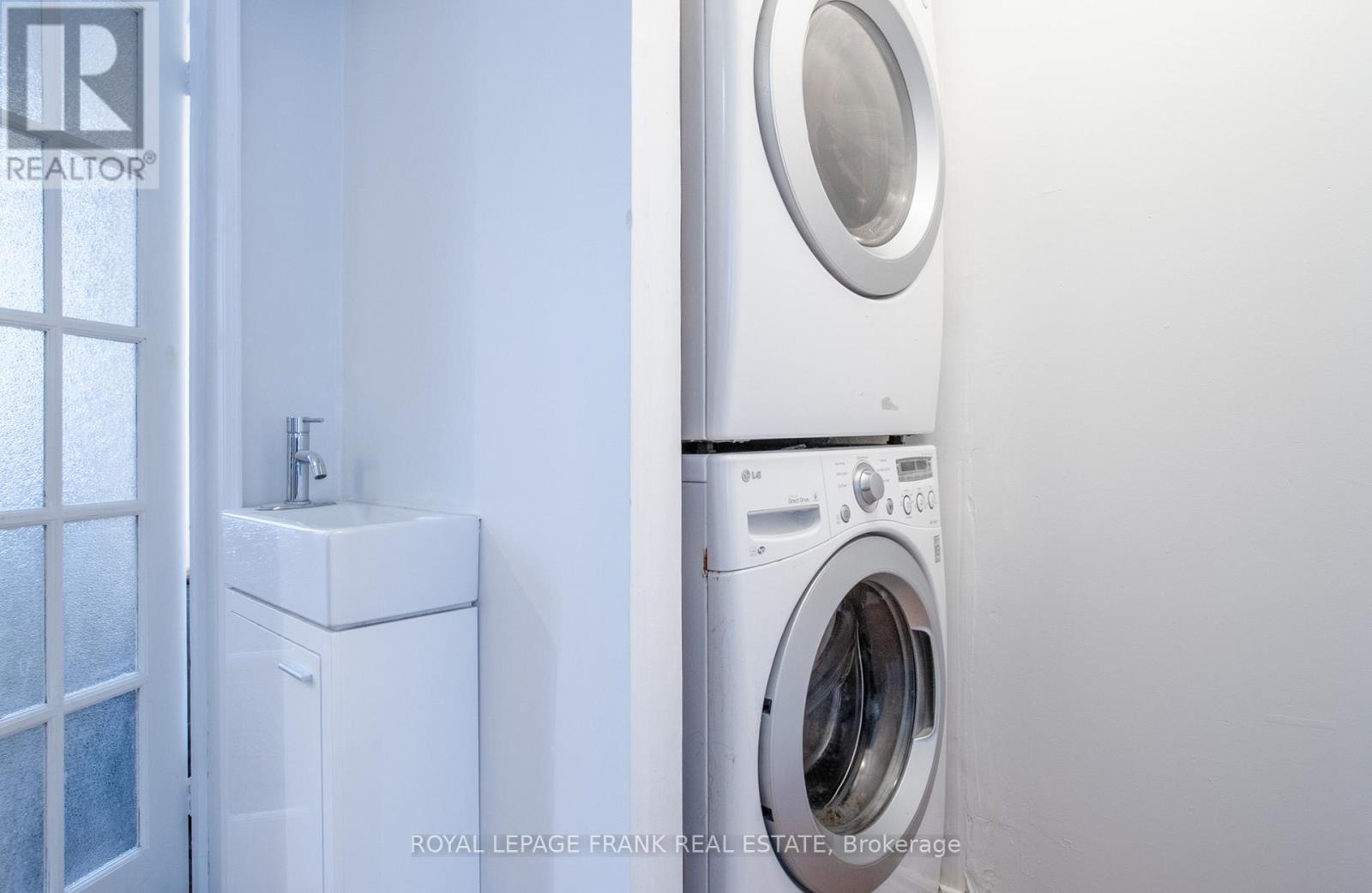 118 Capreol Court, Oshawa, Ontario  L1J 6E6 - Photo 10 - E12637456