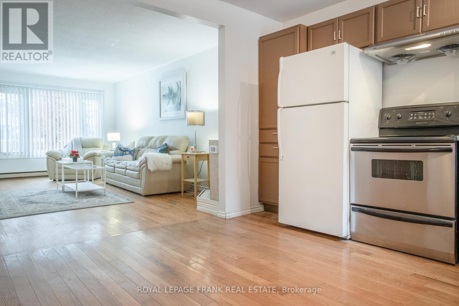 118 Capreol Court, Oshawa, Ontario  L1J 6E6 - Photo 14 - E12637456