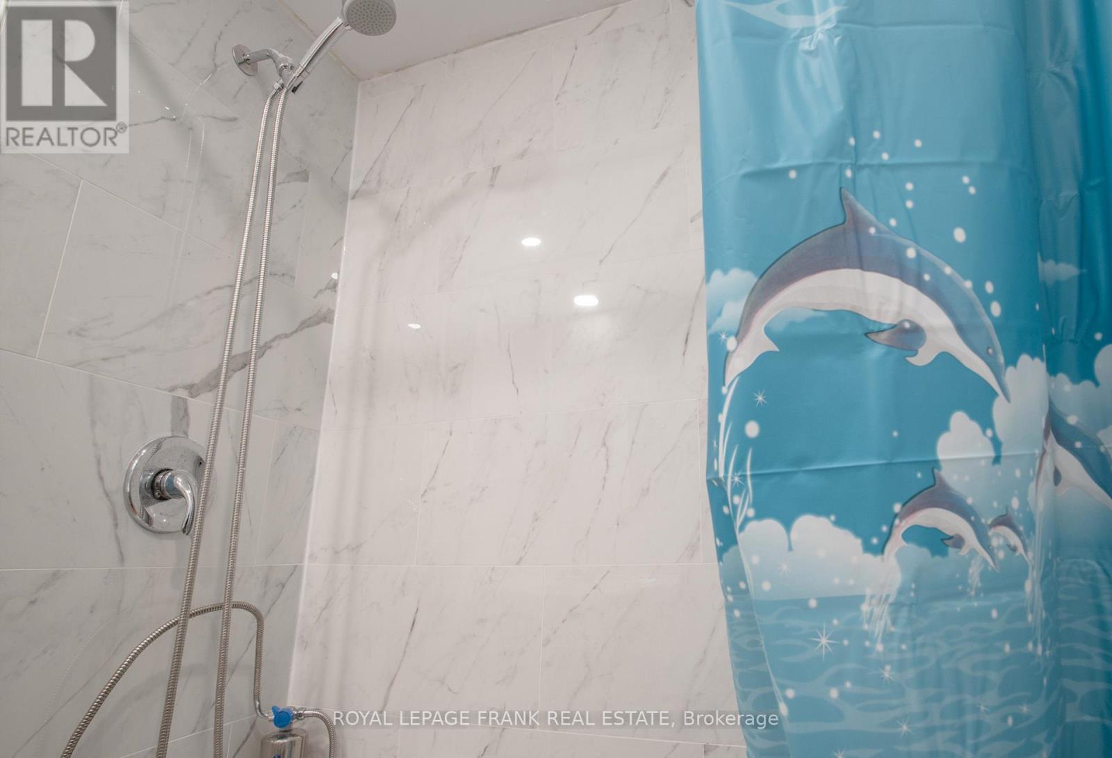 118 Capreol Court, Oshawa, Ontario  L1J 6E6 - Photo 18 - E12637456