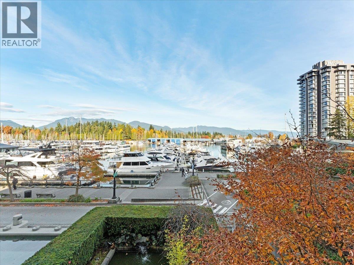 205 1717 Bayshore Drive, Vancouver, British Columbia V6G 3H3 - Photo 4 - R3065768