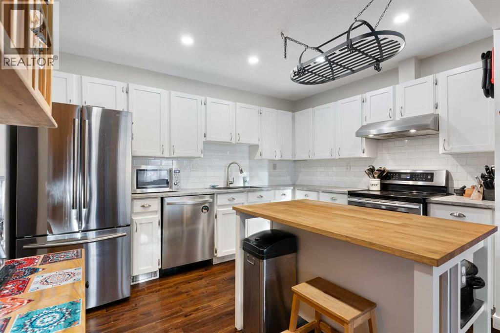 37 Benchlands Drive, Cochrane, Alberta  T4C 1C3 - Photo 13 - A2272679