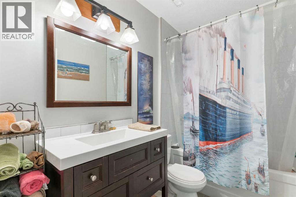 37 Benchlands Drive, Cochrane, Alberta  T4C 1C3 - Photo 30 - A2272679