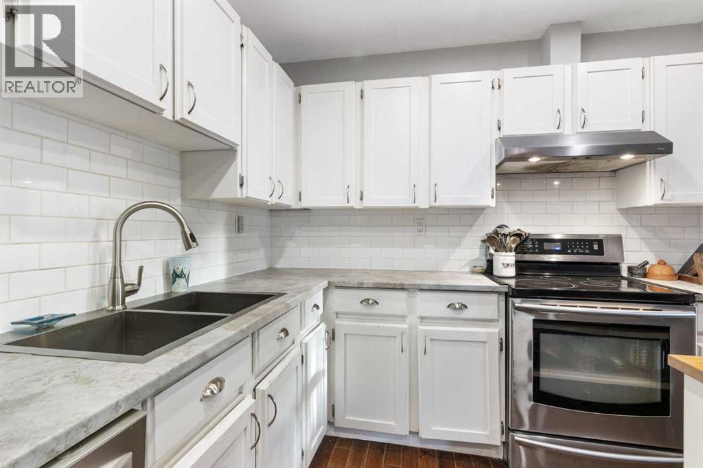 37 Benchlands Drive, Cochrane, Alberta  T4C 1C3 - Photo 17 - A2272679