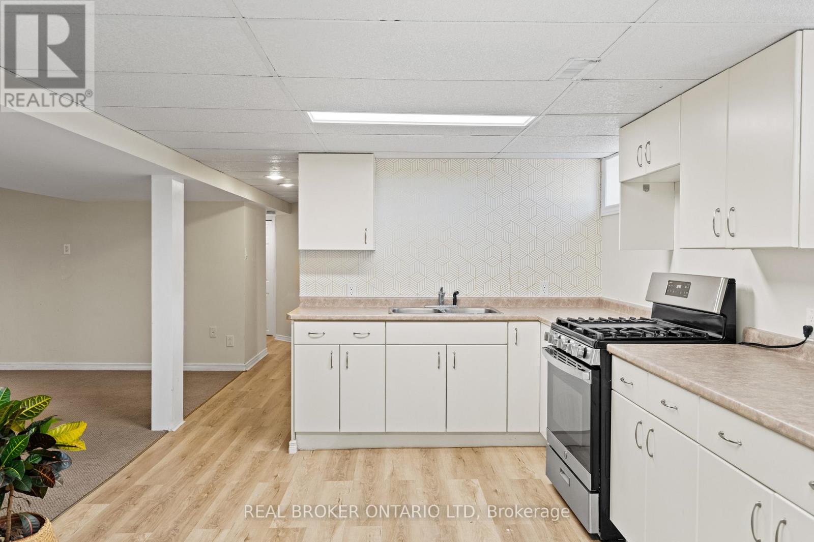 2 - 13 Thornton Street, Welland, Ontario  L3B 3A2 - Photo 15 - X12637398