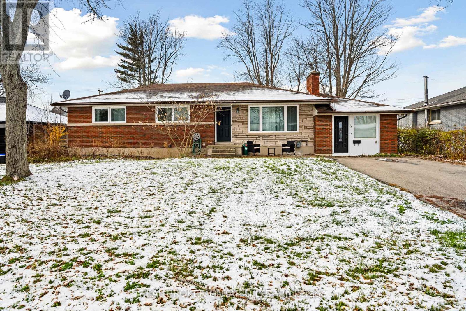 2 - 13 Thornton Street, Welland, Ontario  L3B 3A2 - Photo 17 - X12637398