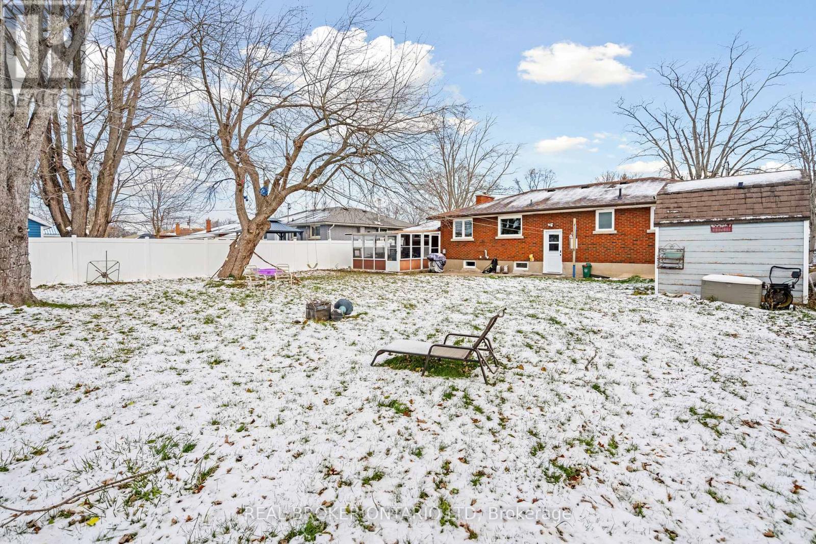 2 - 13 Thornton Street, Welland, Ontario  L3B 3A2 - Photo 19 - X12637398