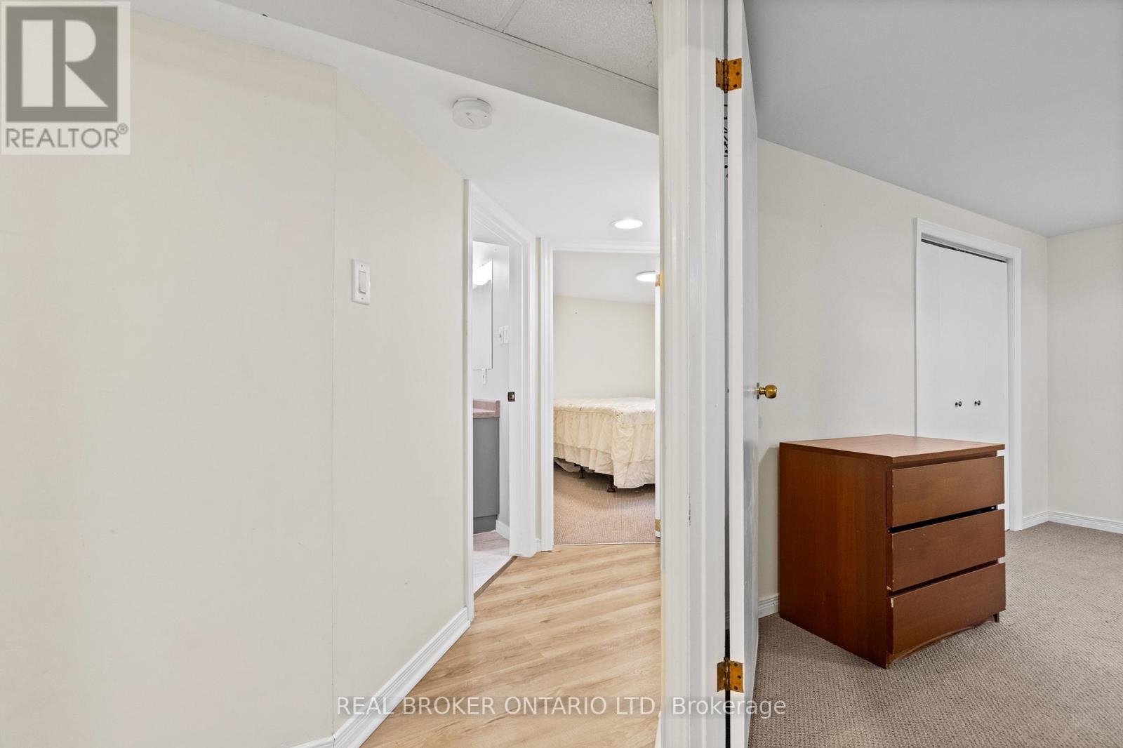 2 - 13 Thornton Street, Welland, Ontario  L3B 3A2 - Photo 5 - X12637398