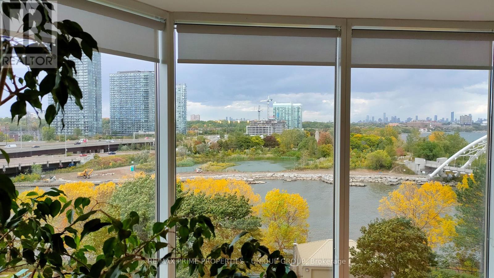 610 - 1 Palace Pier Court, Toronto, Ontario  M8V 3W9 - Photo 39 - W12612386