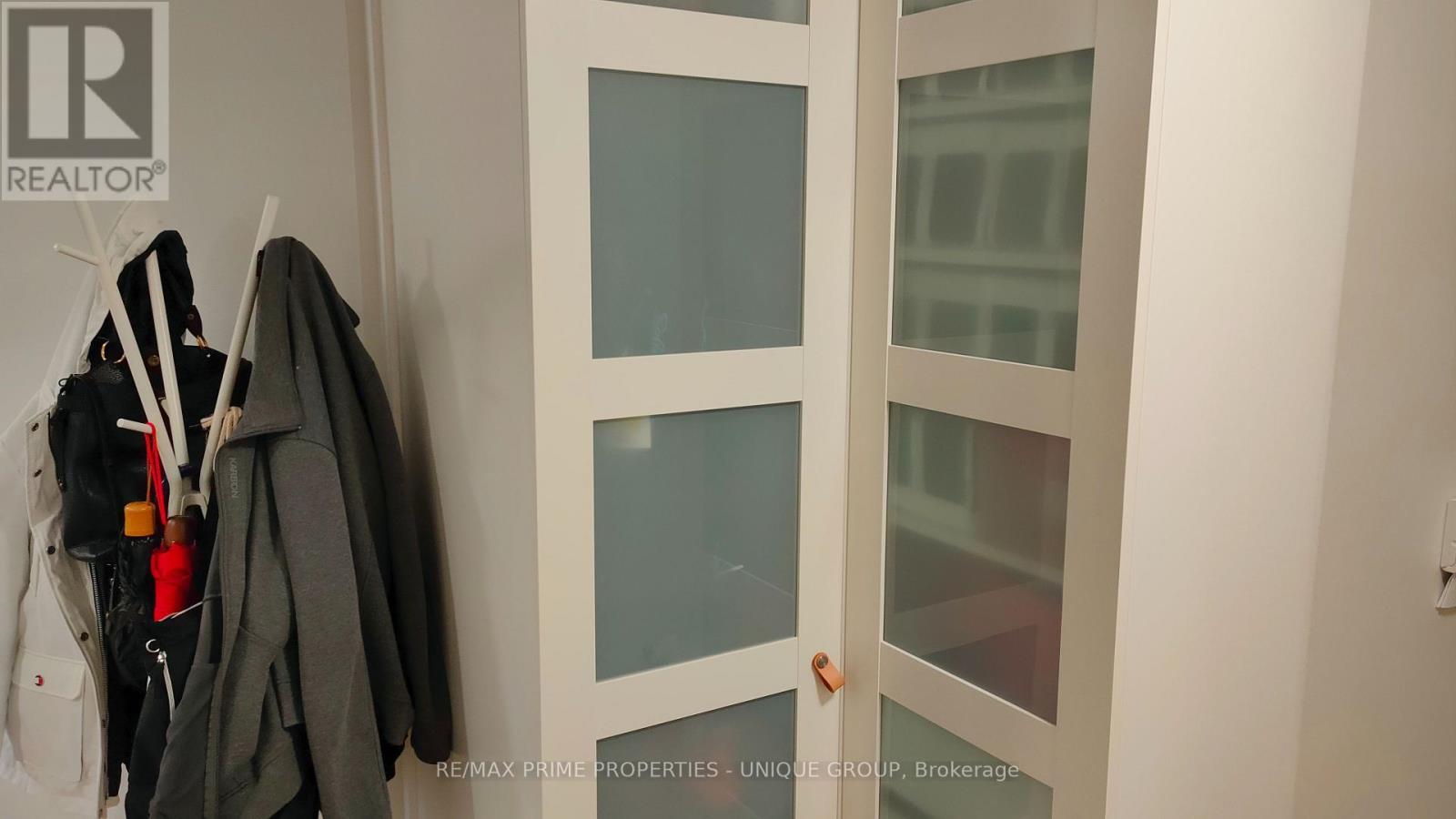 610 - 1 Palace Pier Court, Toronto, Ontario  M8V 3W9 - Photo 25 - W12612386