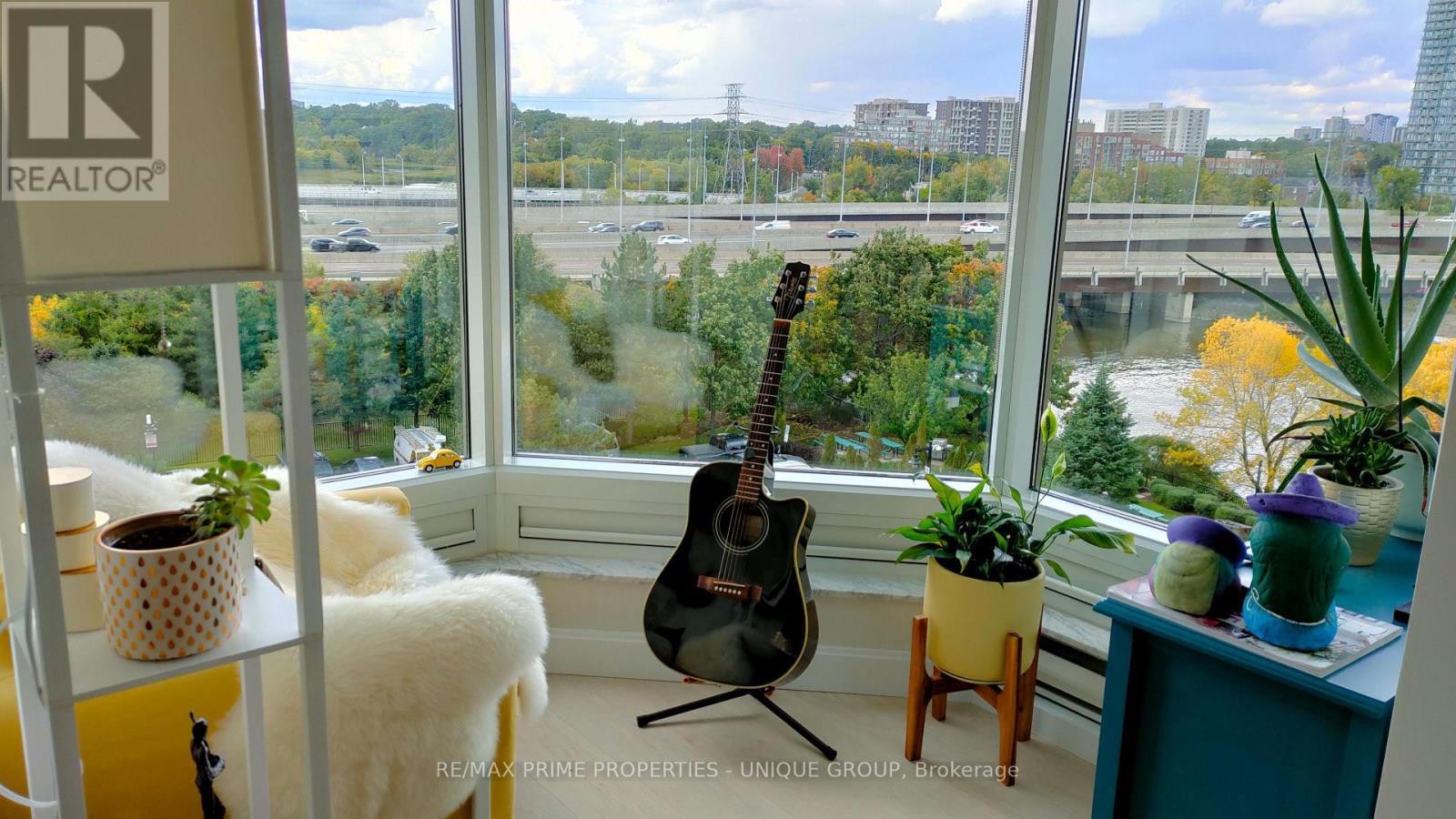 610 - 1 Palace Pier Court, Toronto, Ontario  M8V 3W9 - Photo 7 - W12612386