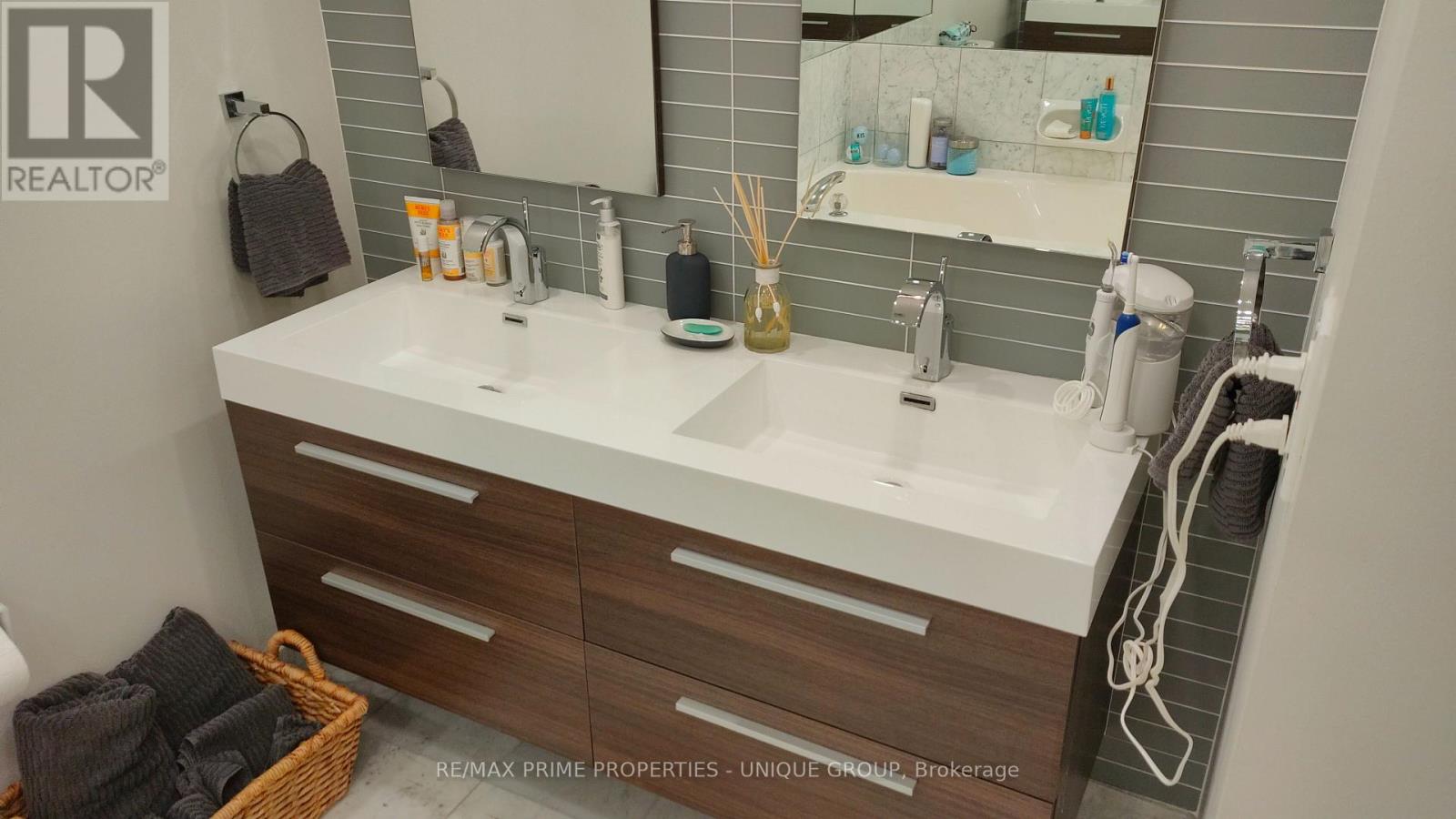 610 - 1 Palace Pier Court, Toronto, Ontario  M8V 3W9 - Photo 30 - W12612386