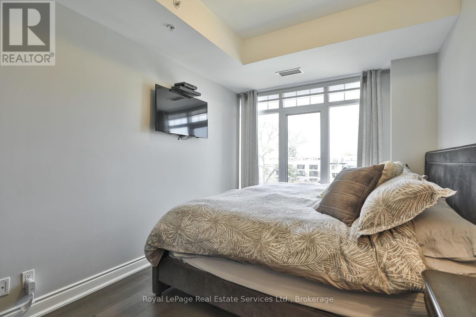 408 - 205 Lakeshore Road W, Oakville, Ontario  L6K 1B3 - Photo 19 - W12637404