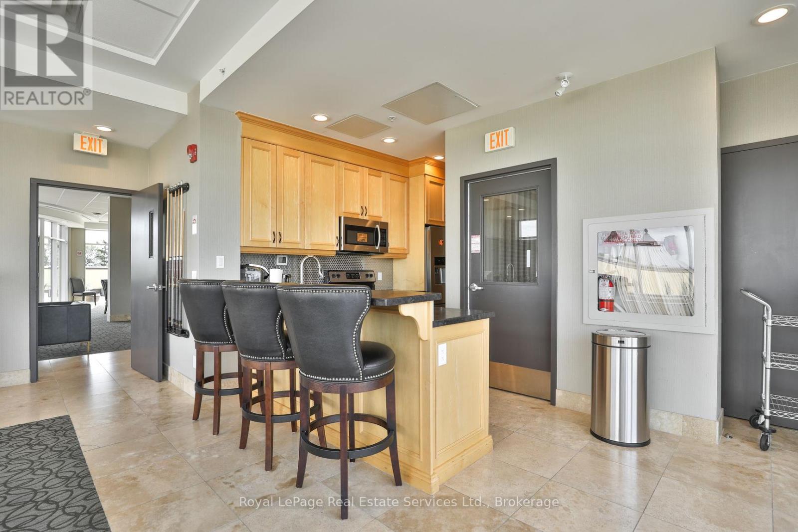 408 - 205 Lakeshore Road W, Oakville, Ontario  L6K 1B3 - Photo 30 - W12637404