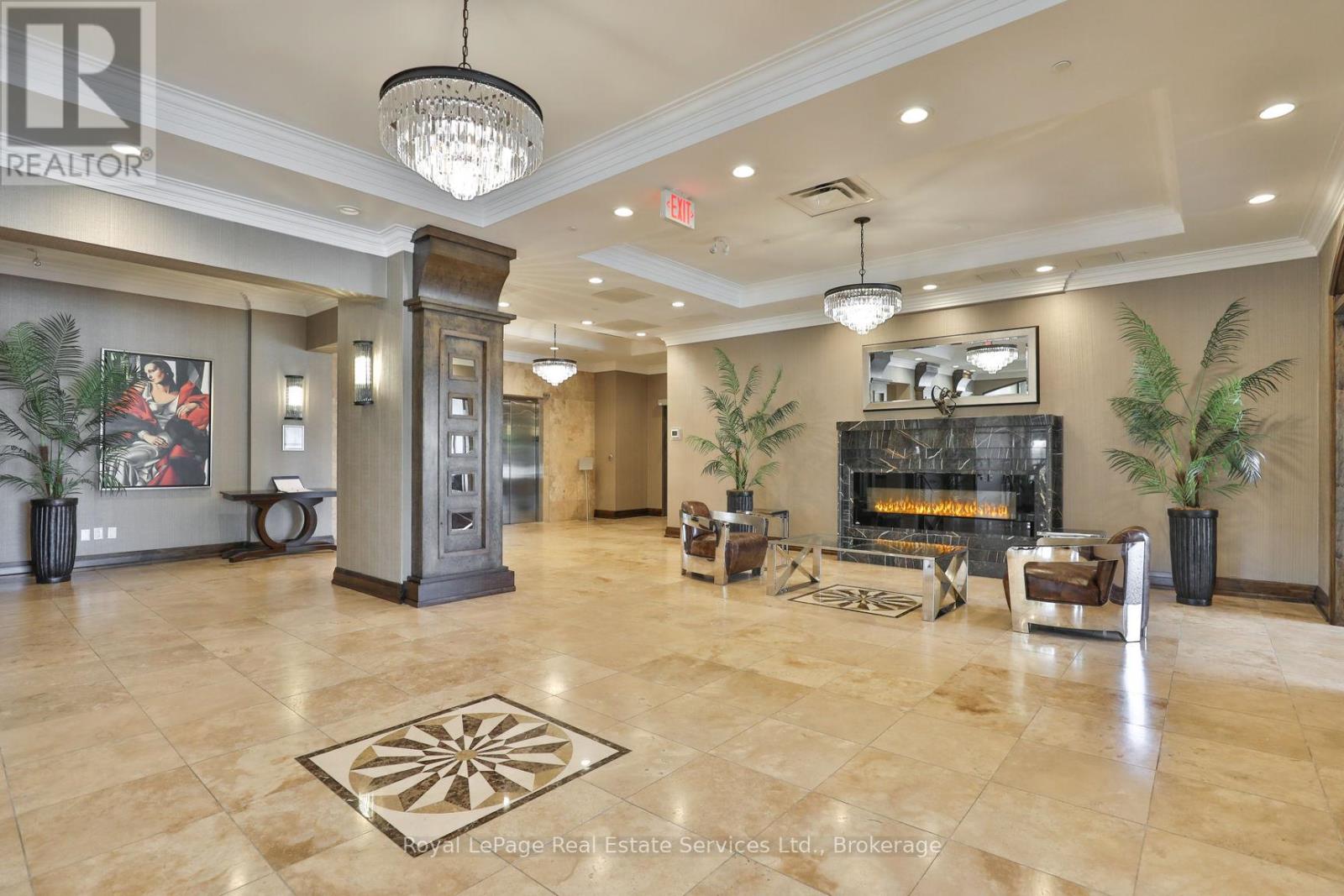 408 - 205 Lakeshore Road W, Oakville, Ontario  L6K 1B3 - Photo 5 - W12637404