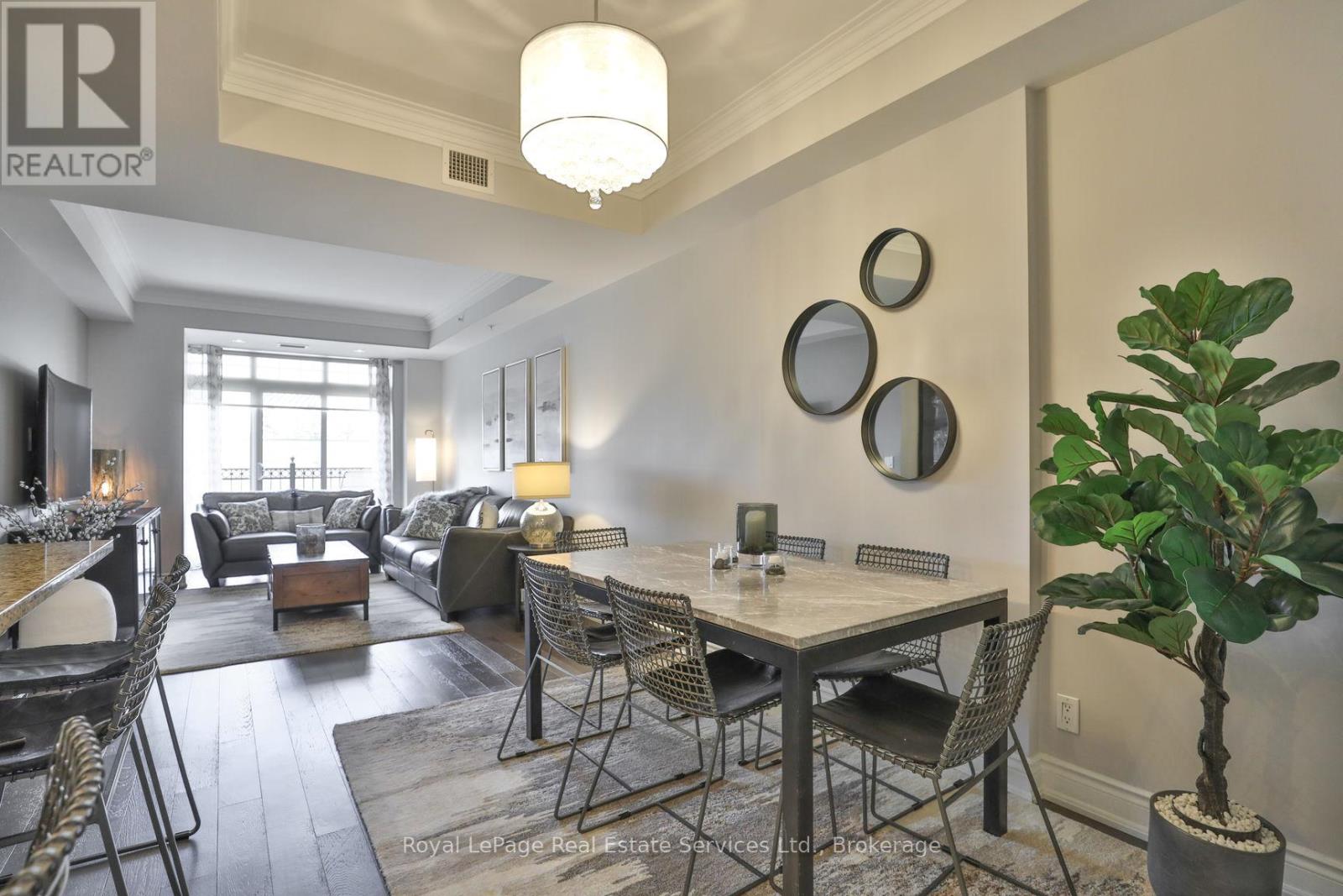 408 - 205 Lakeshore Road W, Oakville, Ontario  L6K 1B3 - Photo 8 - W12637404