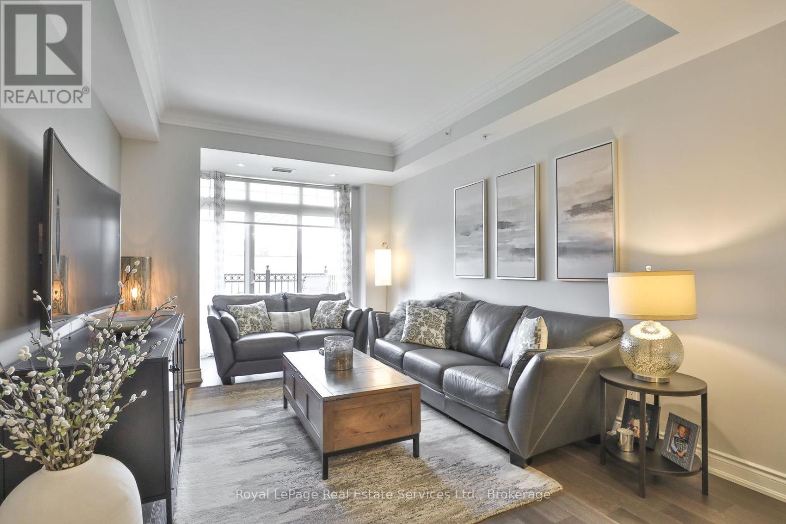 408 - 205 Lakeshore Road W, Oakville, Ontario  L6K 1B3 - Photo 9 - W12637404