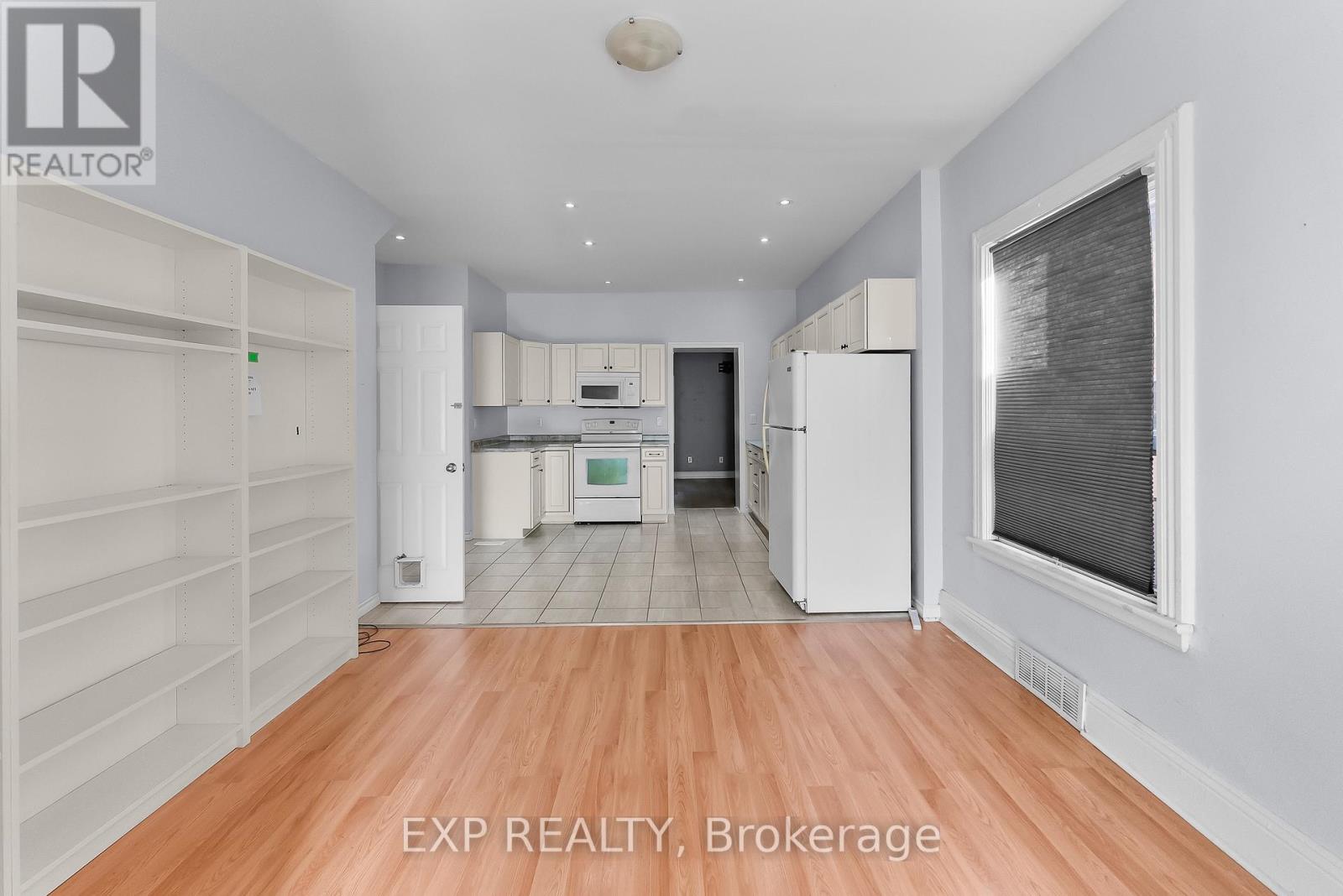 200 Kensington Avenue N, Hamilton (Crown Point), Ontario  L8L 7N7 - Photo 11 - X12637394