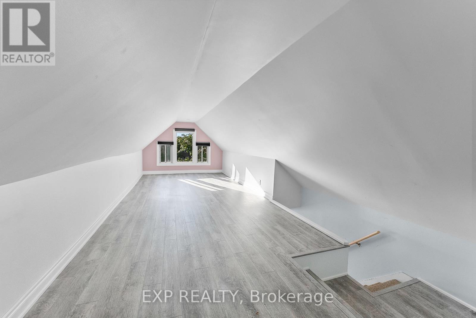 200 Kensington Avenue N, Hamilton (Crown Point), Ontario  L8L 7N7 - Photo 27 - X12637394