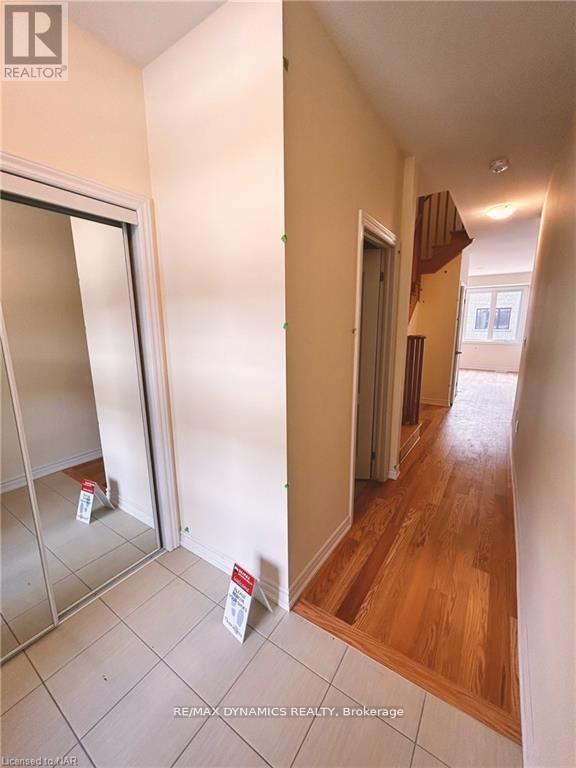 29 Sun Haven Lane, Thorold, Ontario  L2V 0K6 - Photo 2 - X12637444