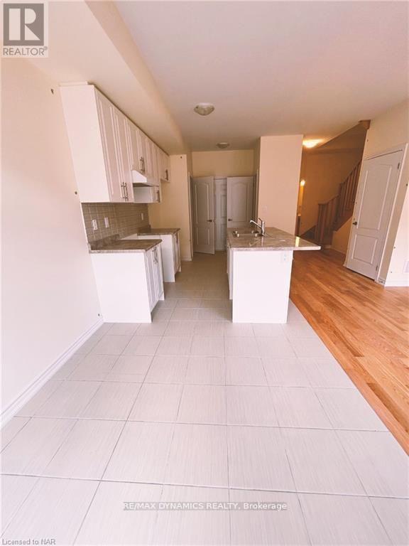 29 Sun Haven Lane, Thorold, Ontario  L2V 0K6 - Photo 7 - X12637444