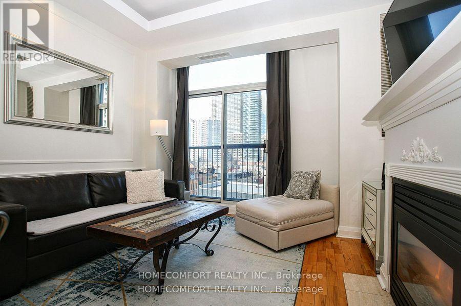 701 - 8 Wellesley Street E, Toronto, Ontario  M4Y 3B2 - Photo 10 - C12421042