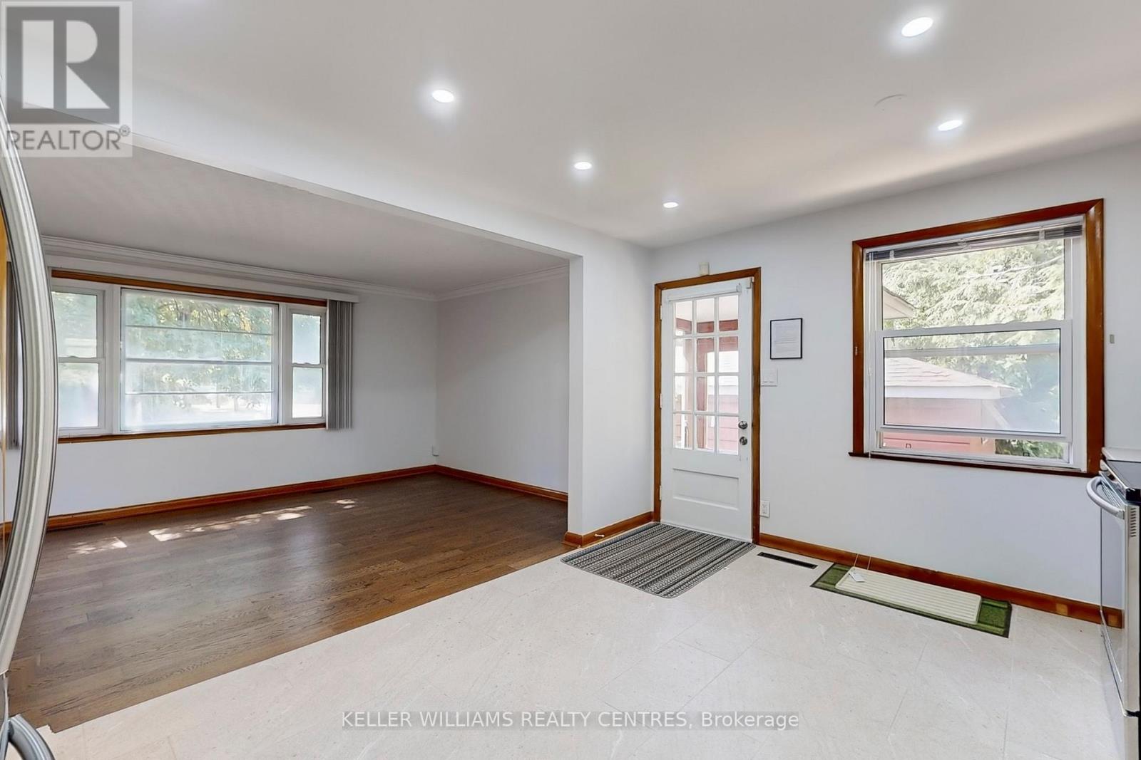 Unit A - 252 Elgin Mills Road W, Richmond Hill, Ontario  L4C 4M2 - Photo 12 - N12424370