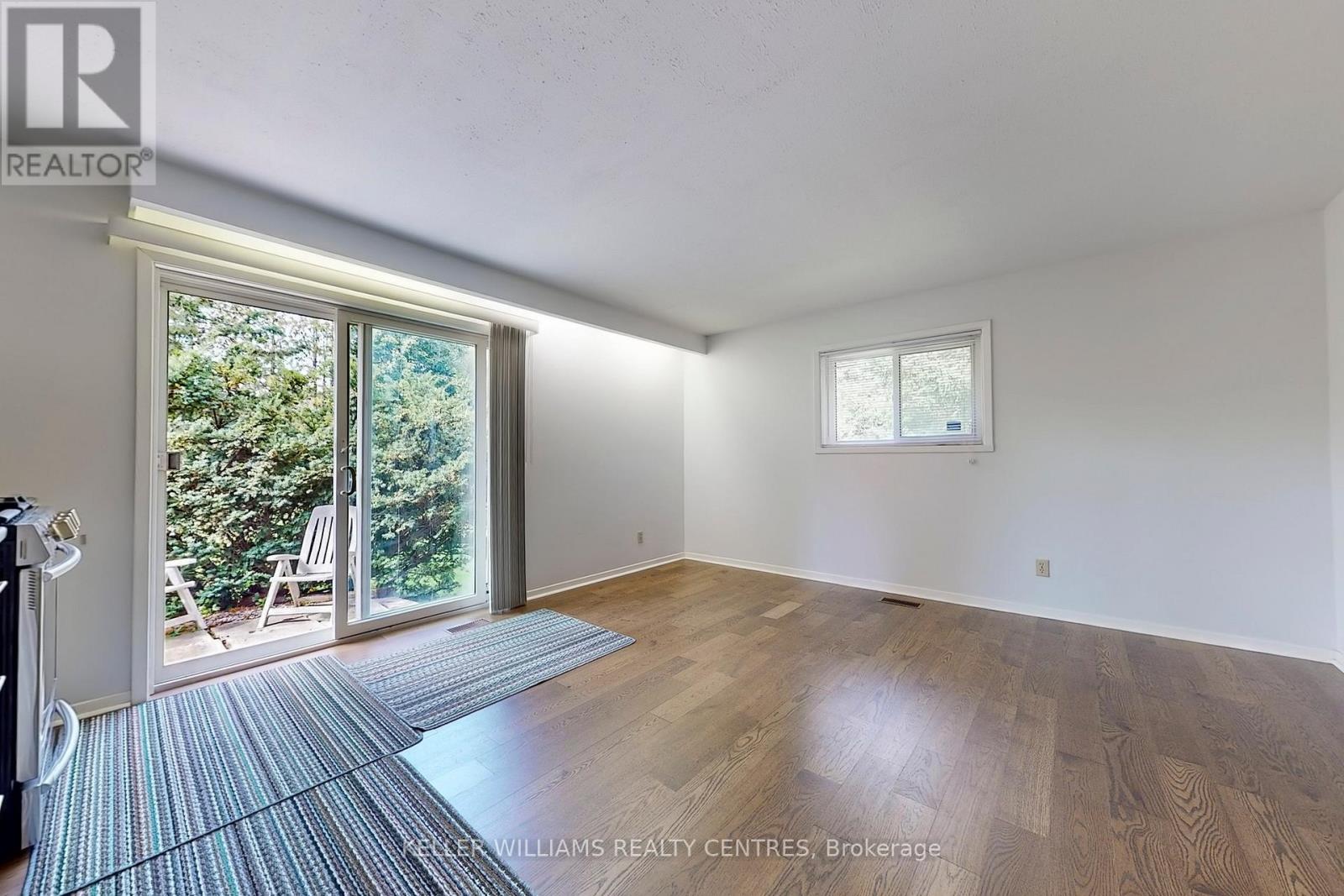 Unit B - 252 Elgin Mills Road W, Richmond Hill, Ontario  L4C 4M2 - Photo 3 - N12424417