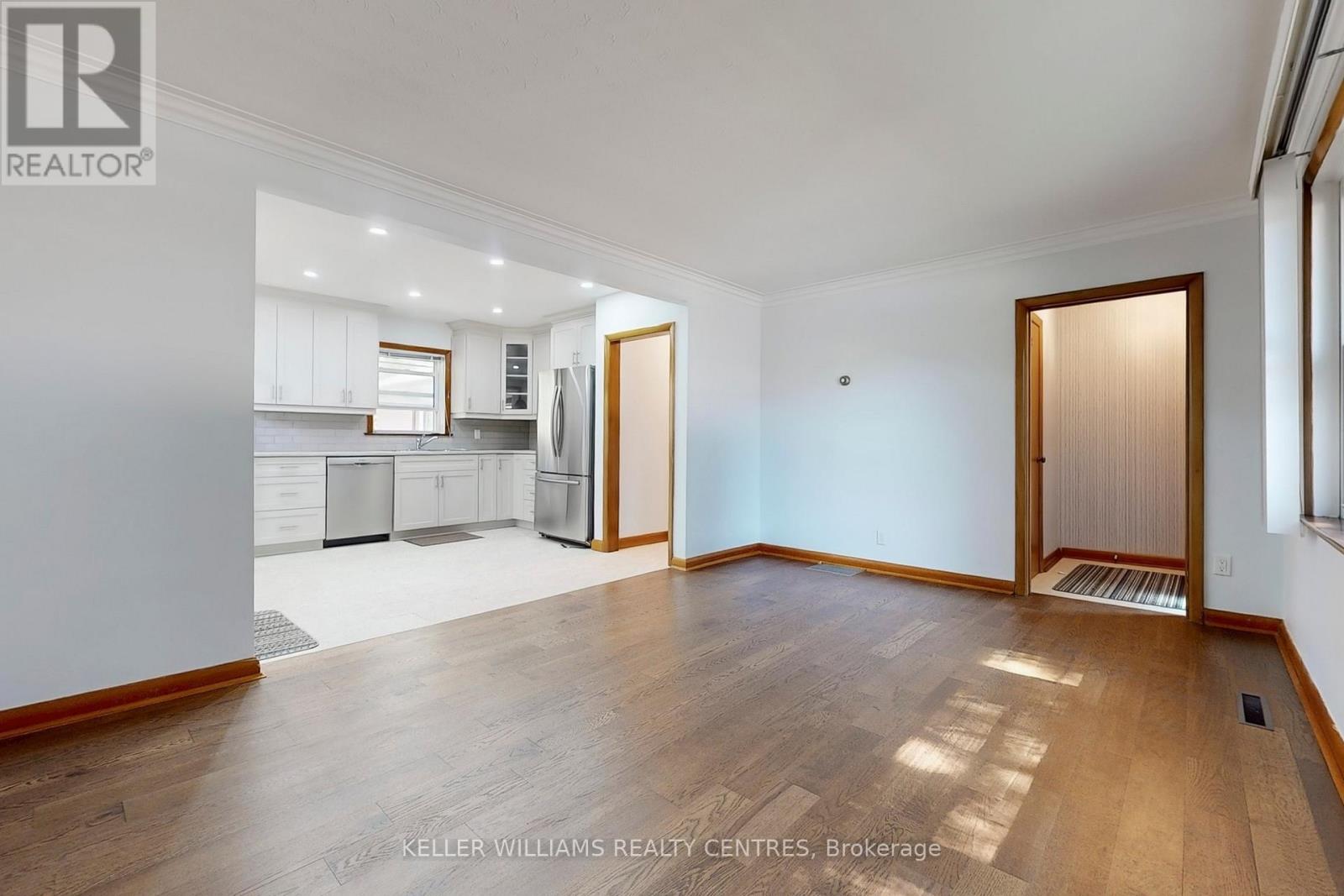 Unit A - 252 Elgin Mills Road W, Richmond Hill, Ontario  L4C 4M2 - Photo 7 - N12424370