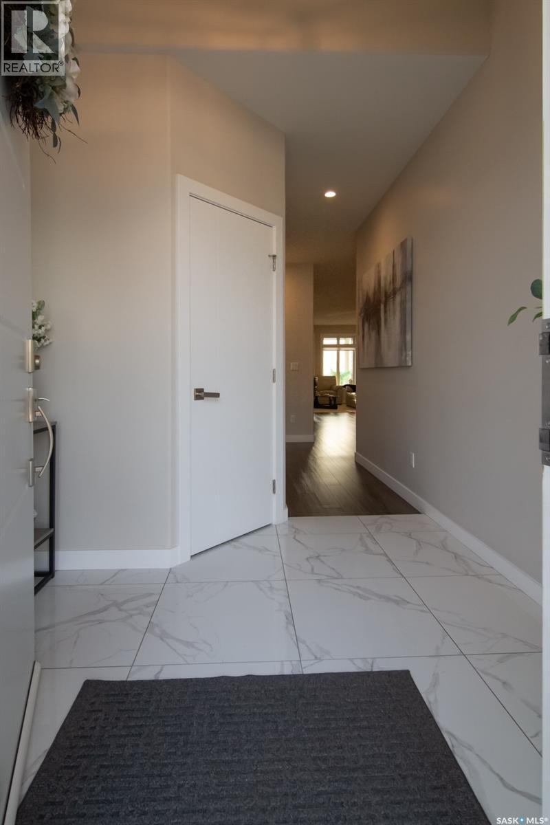 635 Kenaschuk Crescent, Saskatoon, Saskatchewan  S7W 0Y4 - Photo 4 - SK025573