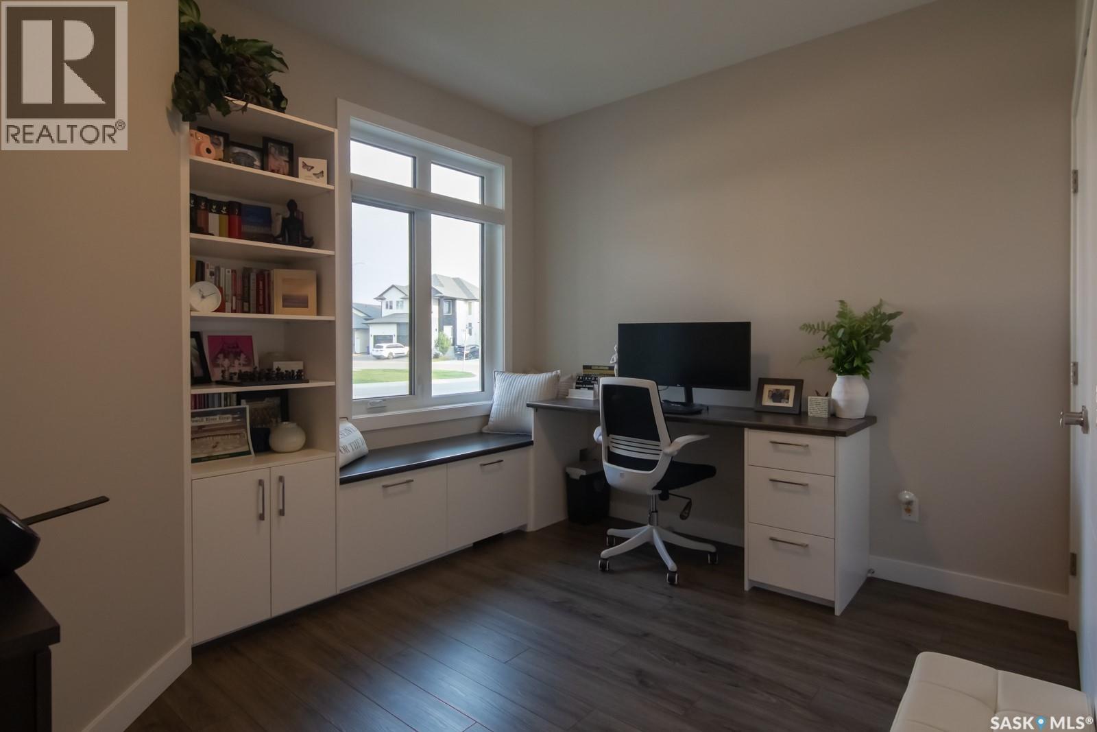 635 Kenaschuk Crescent, Saskatoon, Saskatchewan  S7W 0Y4 - Photo 5 - SK025573