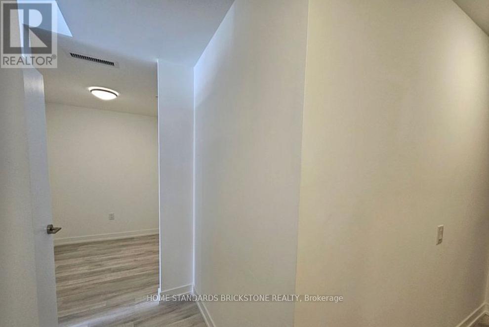 N545 - 7 Golden Lion Heights, Toronto, Ontario  M2M 0C1 - Photo 3 - C12637420