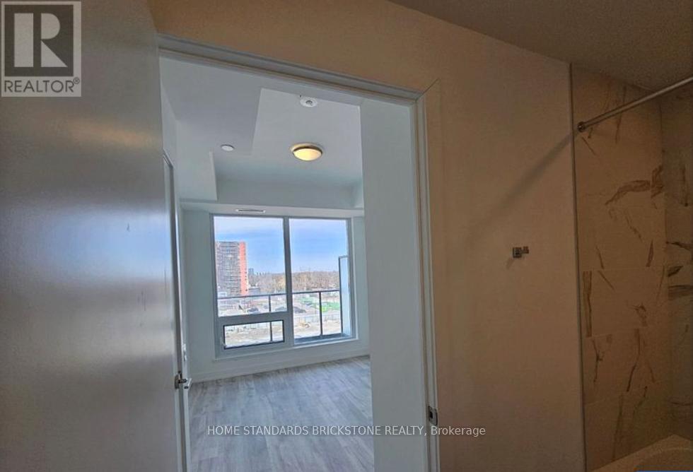 N545 - 7 Golden Lion Heights, Toronto, Ontario  M2M 0C1 - Photo 4 - C12637420