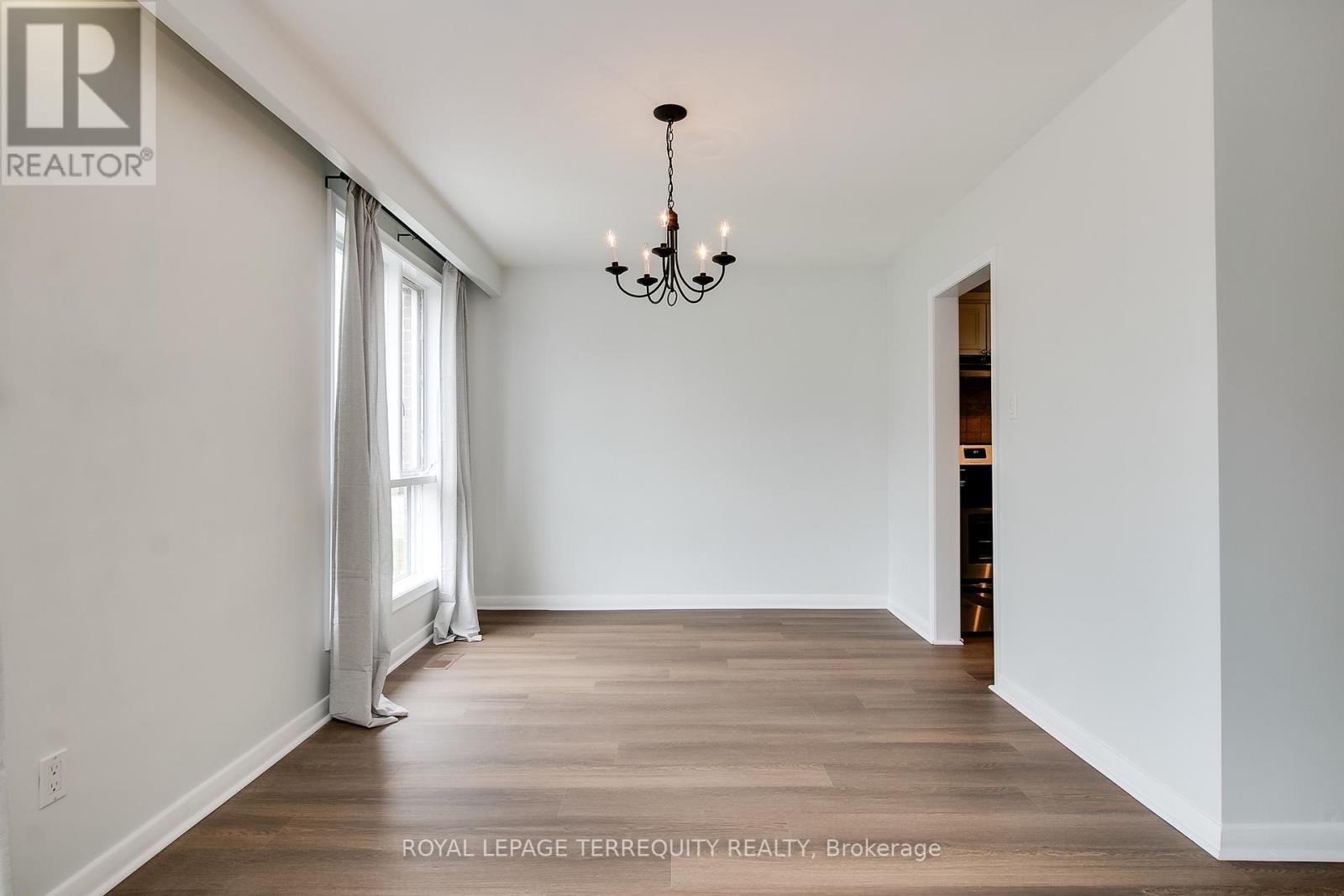 93 Searle Avenue, Toronto, Ontario  M3H 4A8 - Photo 11 - C12637426