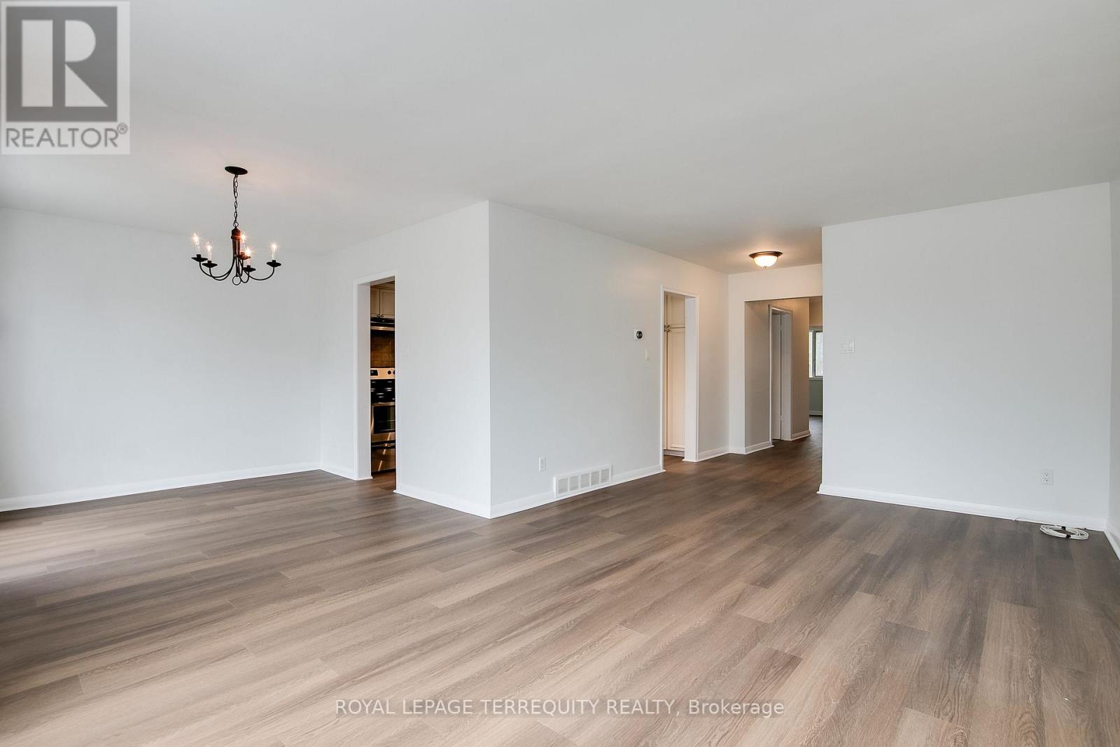 93 Searle Avenue, Toronto, Ontario  M3H 4A8 - Photo 7 - C12637426