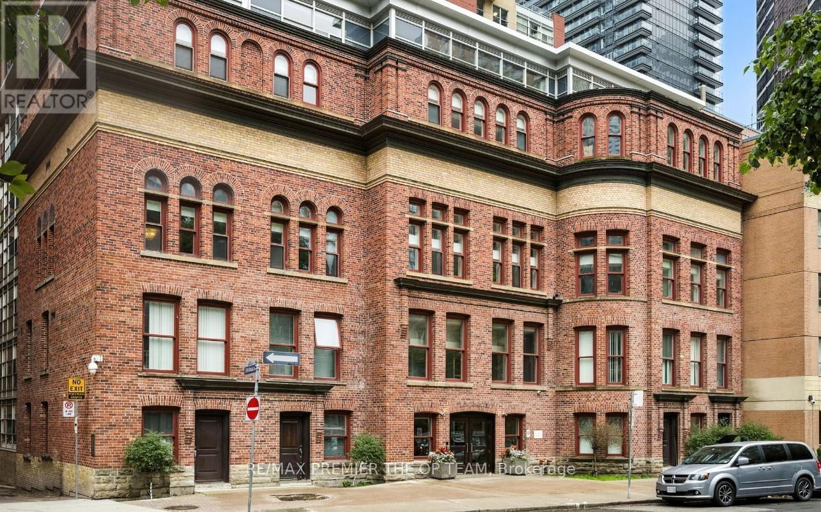 407 - 11 ST JOSEPH STREET, Toronto, Ontario