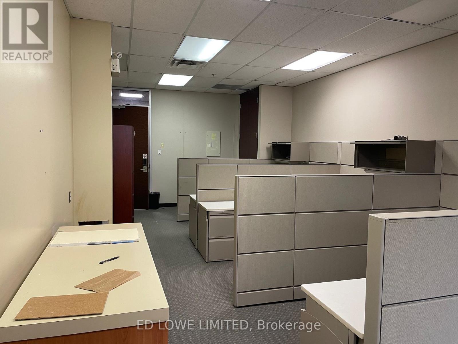 101 - 126 Wellington Street W, Barrie, Ontario  L4N 1K9 - Photo 4 - S11959502